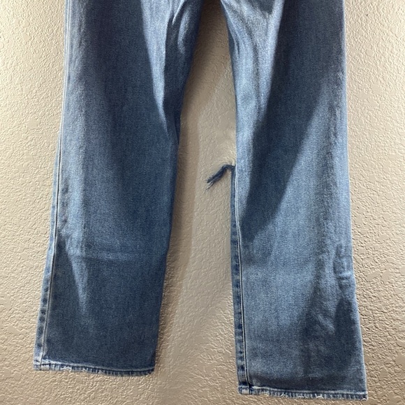 Hollister Ultra High Rise Dad Jean - Picture 10 of 11